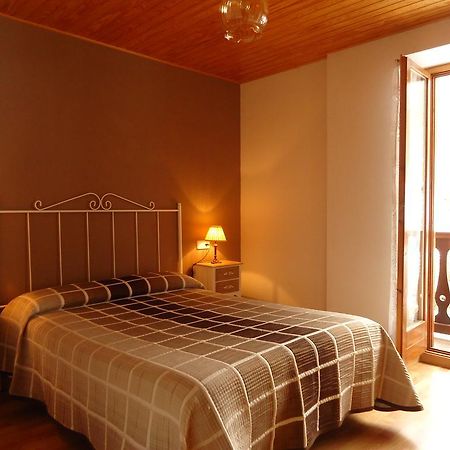 Apartaments La Llucana バルエラ エクステリア 写真