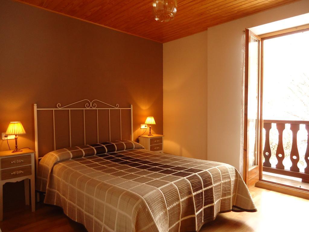 Apartaments La Llucana バルエラ エクステリア 写真