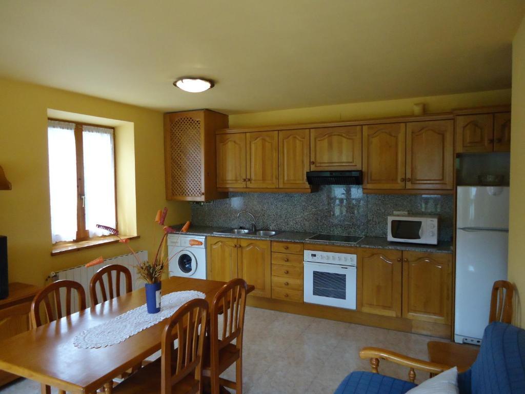 Apartaments La Llucana バルエラ 部屋 写真