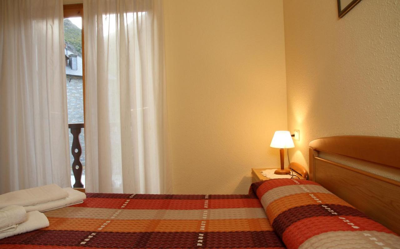 Apartaments La Llucana バルエラ 部屋 写真